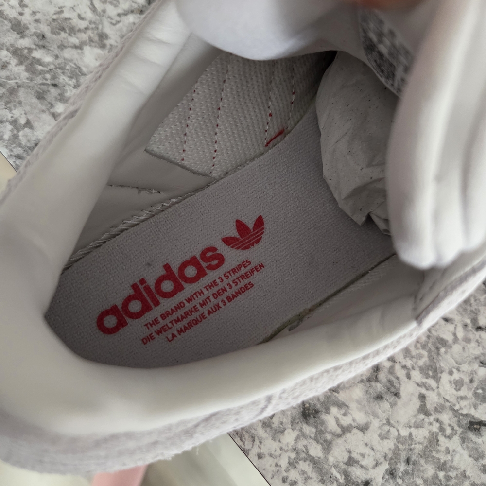 New adidas Samba XLG Women's Athletic Shoes in White, Red & Gum Bottom Sz 8.5 W - Picture 2 of 9